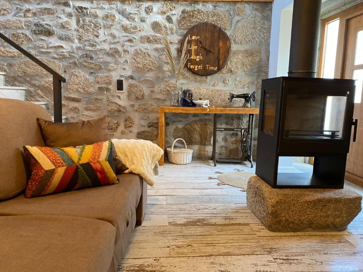 Emily'S House Villa Castro Daire Buitenkant foto